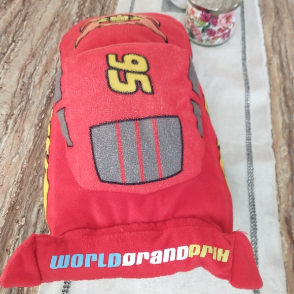 Flash McQueen Pillow car🏎️ 45cm - Picture 5 of 10